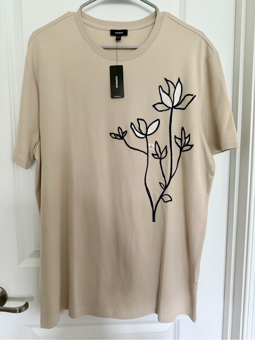 Express Men’s Large T Shirt New
